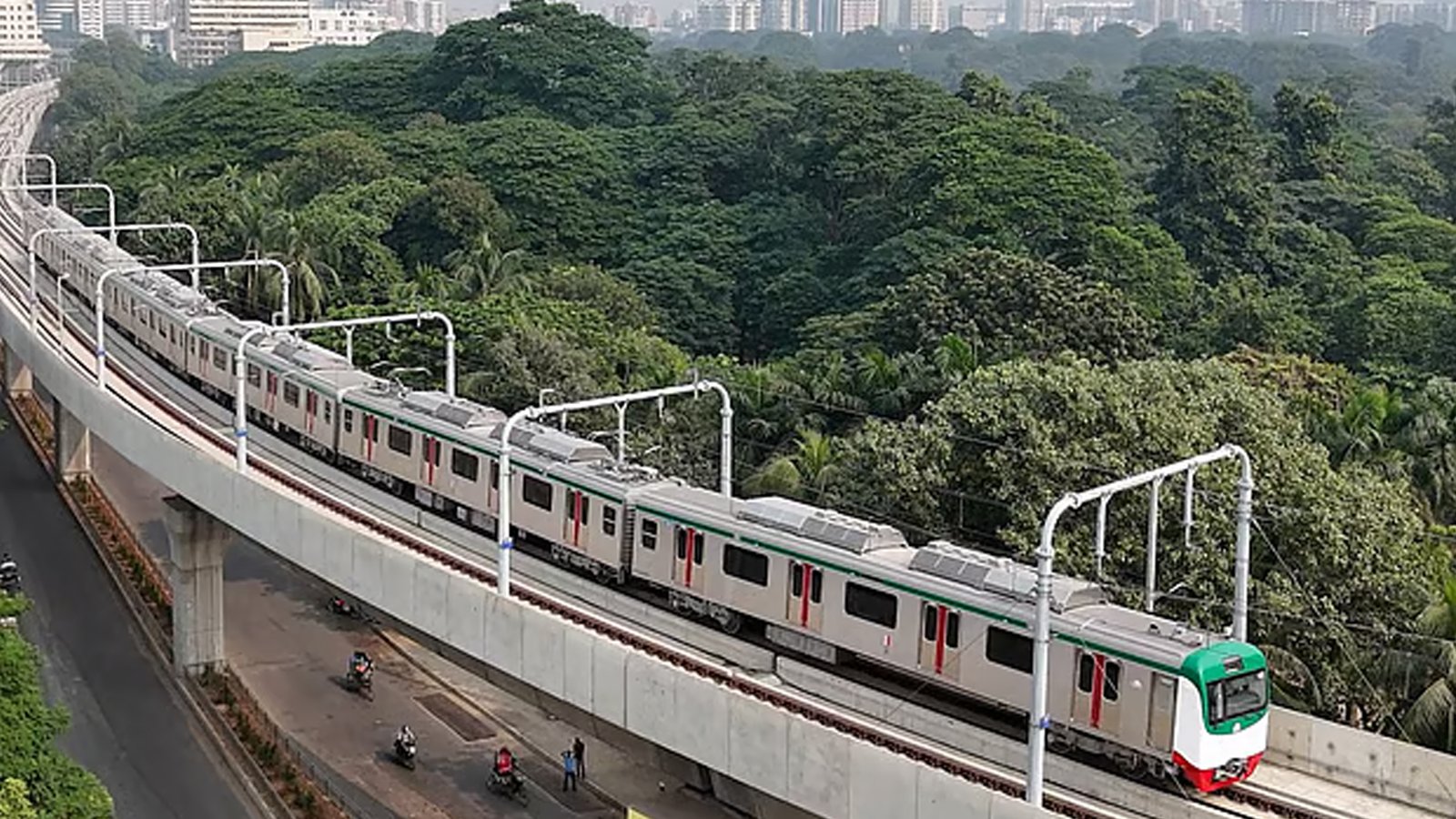 আগারগাঁও–কারওয়ান বাজার অংশে বন্ধ হয়ে যায় মেট্রোরেল চলাচল